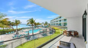 Harbor Island Beach Club - Luxury Waterfront Apartments with Views Pool Dock Private Beach Access - Image 5