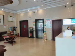 GreenTree Inn Shanxi Luliang Fengshan Road Central Park Express Hotel - Image 2