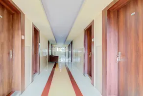 OYO 68970 Hotel Dolph-inn - Image 3