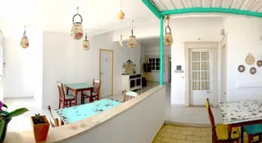 The Central Guesthouse - Image 4
