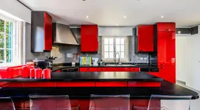 Jacuzzi, garden, pool & barbecue beach House, 15mn from Lisbon center - Image 3