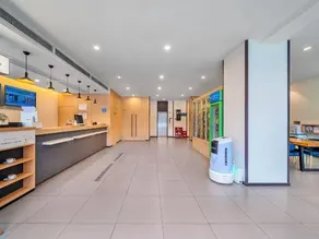 HanTing Hotel (Chongqing Xinpaifang Fortune Center) - Image 3
