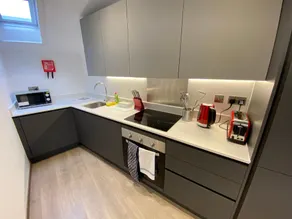Roomspace Serviced Apartments - Harvest Lane - Image 3