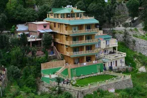 The Golden Peak Hotel - Image 4