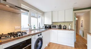 Charming London Retreat - Image 3