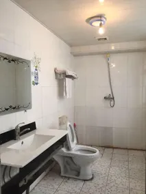 Xiangyang Hotel - Image 3