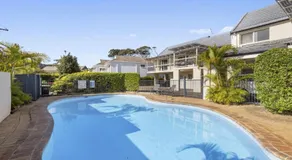 Azure - Luxe, Pool Beachfront - Image 5