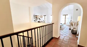 Maison de vacances avec piscine, barbecue et internet haut débit | Vue montagne - Image 4