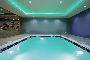 LIC Manhattan View Hotel - Image 4