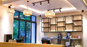 Diamond Luxury Hotel & Café Măng Đen - Image 5