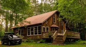 Boutique Adirondack Hostel - Image 4