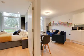 New London Life Executive Apartments - Image 2