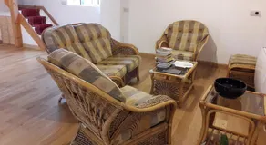 Cozy, maison de pierre autonome intelligente, 1000 pieds de haut - Image 2