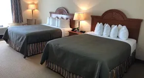Red Coach Inn & Suites - Image 2