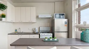 Postcard Studio - A Top-floor Lavender Bay Lookout - Image 3