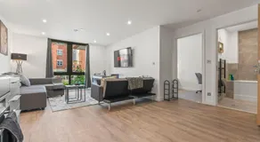 York Central Apartments with Gym - Close to Minister - Image 5