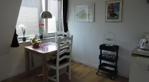 B&B 'Four Seasons' - Image 3