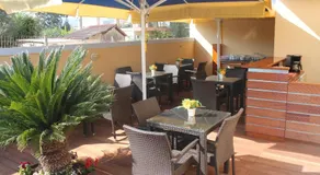Peri's Hotel - Image 4