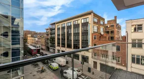 MySquare Two Bed Serviced Apt in Old Street - Image 5