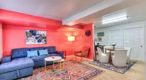Your Montreal Home Base! Free parking Free Wifi - Image 4