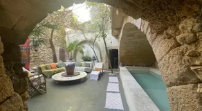 Le Petit Palais Hors Du Temps - Image 2
