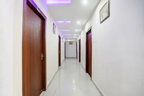 Super Collection O Danapur Near Railway Station - Image 4