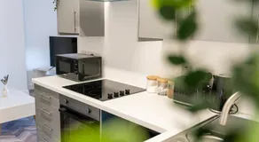 Modern 2 bedroom flat in Woolton Village - Image 5