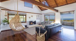 The Point Ultimate Beach House - Image 2