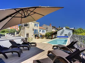 Apartment in Croatia near Stunning Coastline - Image 3