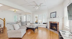 Quaint Bungalow - Image 2
