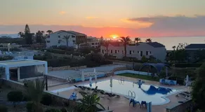 Poseidon Suites Hotel - Image 2
