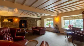 Parva Farmhouse Riverside Guesthouse - Image 3