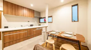 Shibuya spacious townhouse 2MBR 4beds MAX10 - Image 4