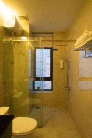 Karina Hotel, near the Beach, Phu Yen - Image 3