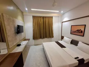 Hotel Sai Sidheshwar And Samruddhi lodge - Image 2