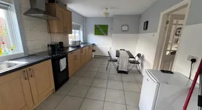 Cosy 3 Bedroom in Birmingham - Image 4