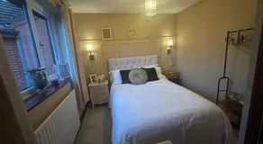 Rode house home stay - Image 2