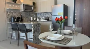 Stylish 1-BR with Ocean & City Views Panama City - Image 5