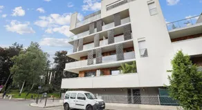 Apart-Chic-Les-Ulis With Balcon, Terrasse and Parking - Image 5