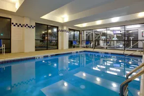 Holiday Inn Express Hotel & Suites Meadowlands Area by IHG - Image 2