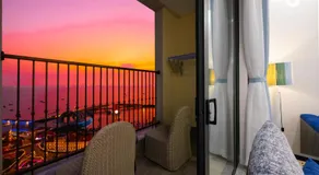 Luna Sol Apartment - Sunset & Firework Signature - Image 5