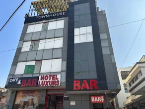 Hotel Luxurs - Image 5