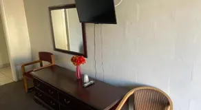 Bradley Motel - Image 2