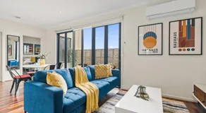 Opposite Caulfield Park 2BR Retreat - Image 4
