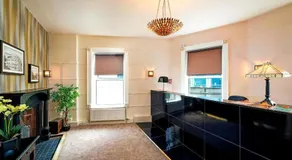 Queens Hotel - Image 5