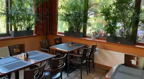Restaurace a Penzion U Labutě - Image 2