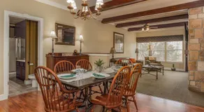Branson's Great Rock Retreat - Image 2
