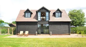 The Lakehouse Apartment by inspirestays-com - Image 5