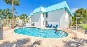 NEW LISTING! The Village Breeze II - White-sand, Pool, Beaches, Daiquiris, Seafood! - Image 4