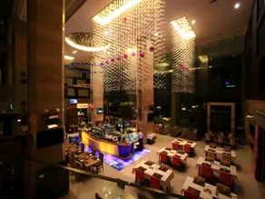 Babylon Hotel - Image 2